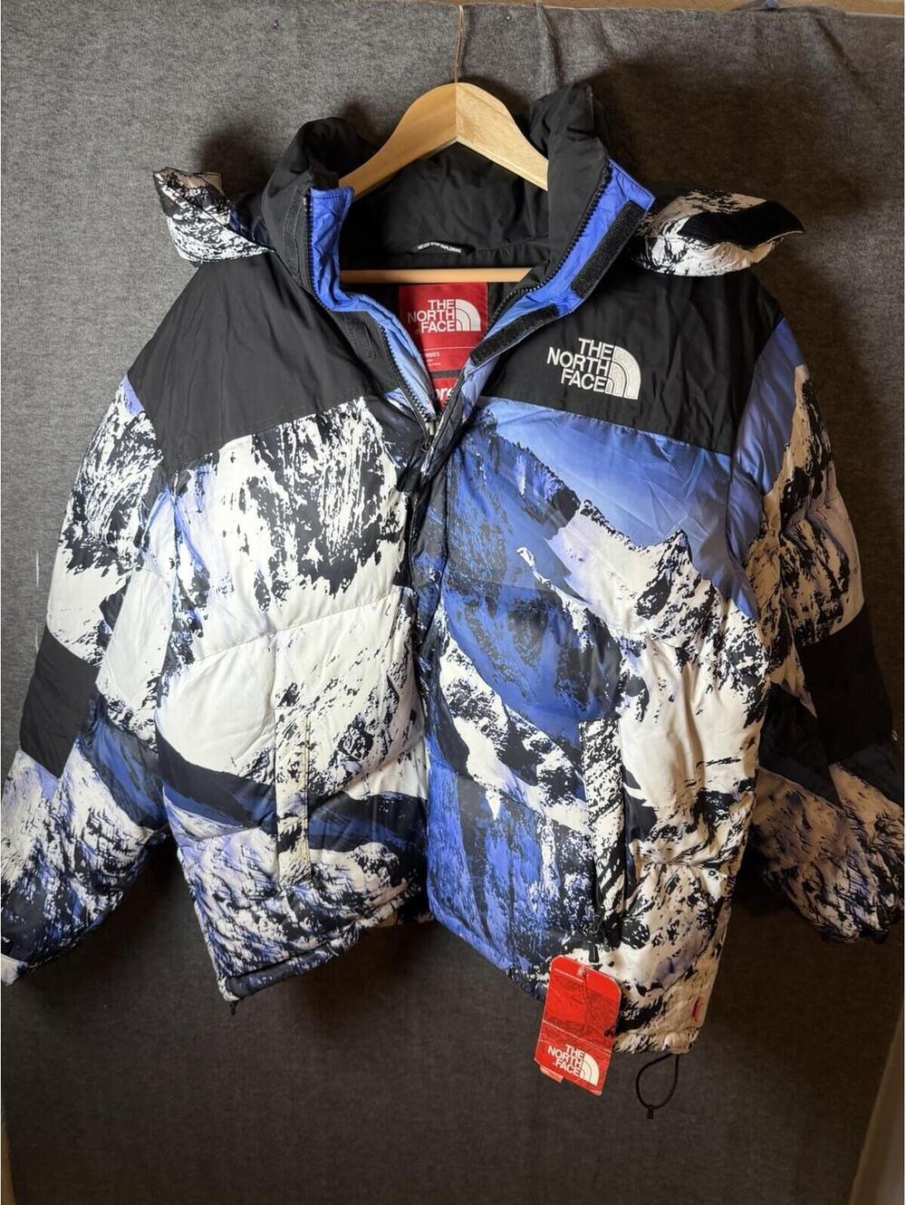 FW17 SUPREME NORTH FACE MOUNTAIN BALTORO JACKET TNF SIZE L